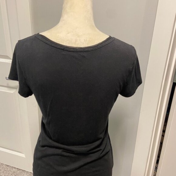 2/$20 Luxe Black T-Shirt Banana Republic - Luxe Touch, Size M* - Picture 4 of 5